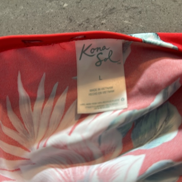 Bikini - Picture 2 of 6